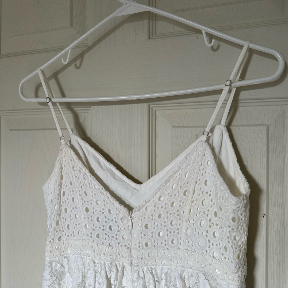 White lace eyelet dress - Picture 3 of 10